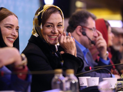 نشست فیلم «زیر سقف دودی»