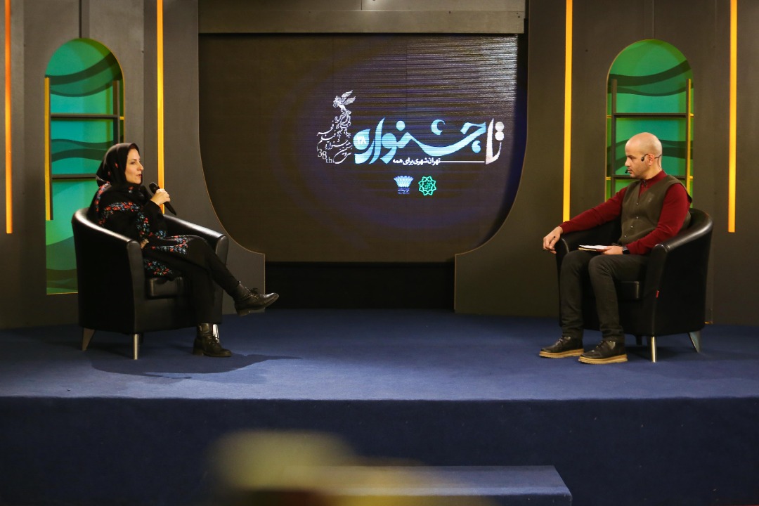 مسئولان با سعه صدر «قصه دختران فروغ» را ببینند