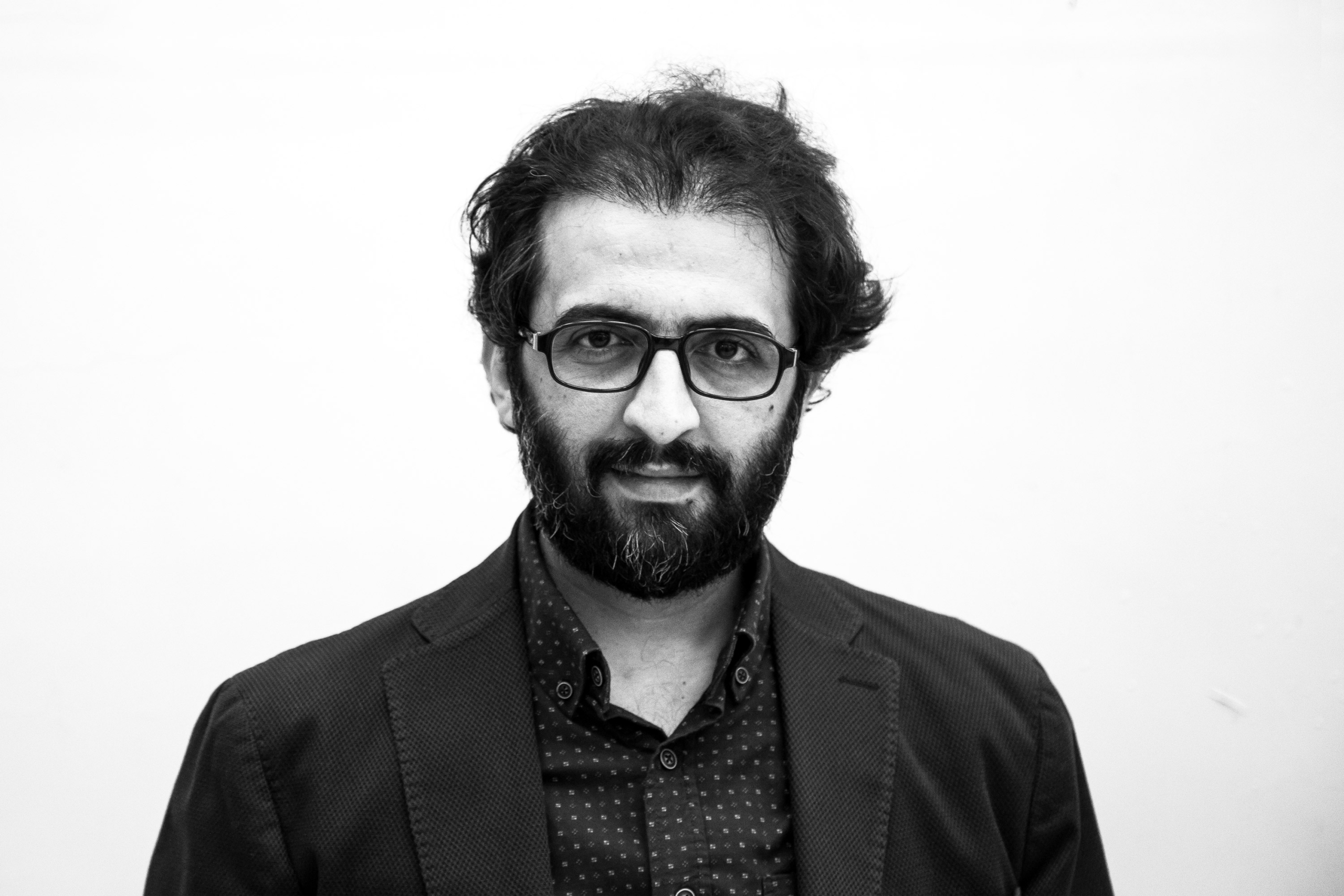 یک شخصیت ساده با پیچیدگی های خاص 