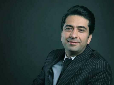 محمد معتمدی در اختتامیه چهلمین جشنواره فیلم فجر می‌‌خواند