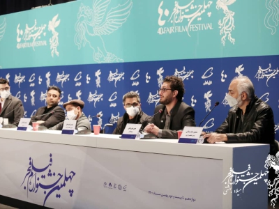 گزارش نشست رسانه‌ای فیلم سینمایی «درب» در خانه جشنواره