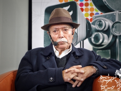 نشست فیلم «گاو» در بخش گنجینه‌ها با حضور علی نصیریان