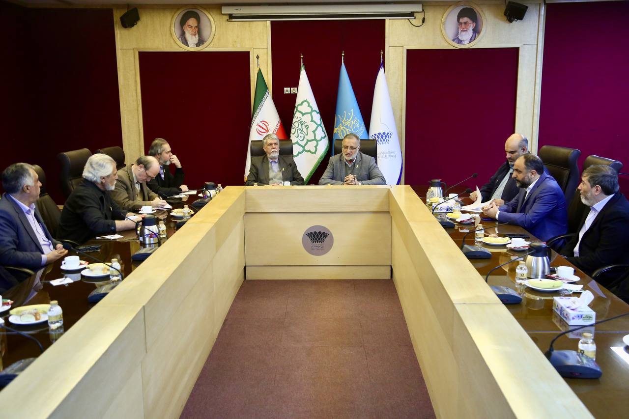 جلسه مشترک وزیر فرهنگ و ارشاد اسلامی با شهرداری تهران پیش از آغاز جشنواره فیلم فجر؛  صالحی:همکاری وزارت فرهنگ و شهرداری در برگزاری جشنواره فیلم فجر می‌تواند مبنایی برای تعاملات بیشتر باشد