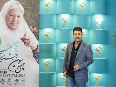 هومن حاجی عبداللهی بازیگر فیلم «شمال از جنوب غربی»| لذت تجربه نقش‌های مختلف
