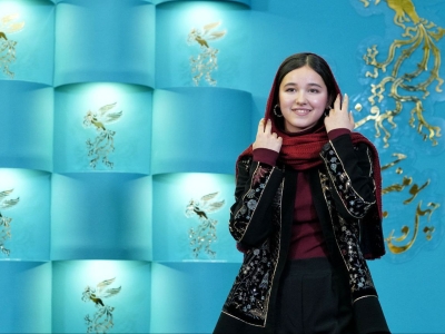 شمیلا شیرزاد بازیگر فیلم سینمایی «مرد آرام» | رسالت هنر رساندن صدای ضعیفان به دیگران است