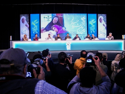 در روز هفتم جشنواره فیلم فجر۴۳ چه گذشت؟| از شوخی و خنده با «صددام» تا باز شدن پای فساد فوتبال به برج میلاد