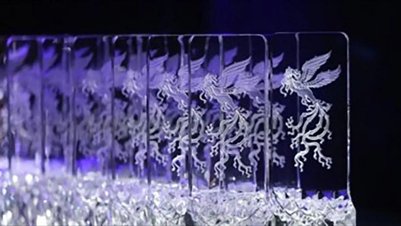 فجر در آستانه تحول؟